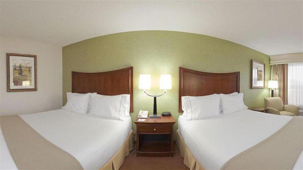 Holiday Inn Express & Suites Asheville Sw - Outlet Ctr Area By Ihg Exterior photo