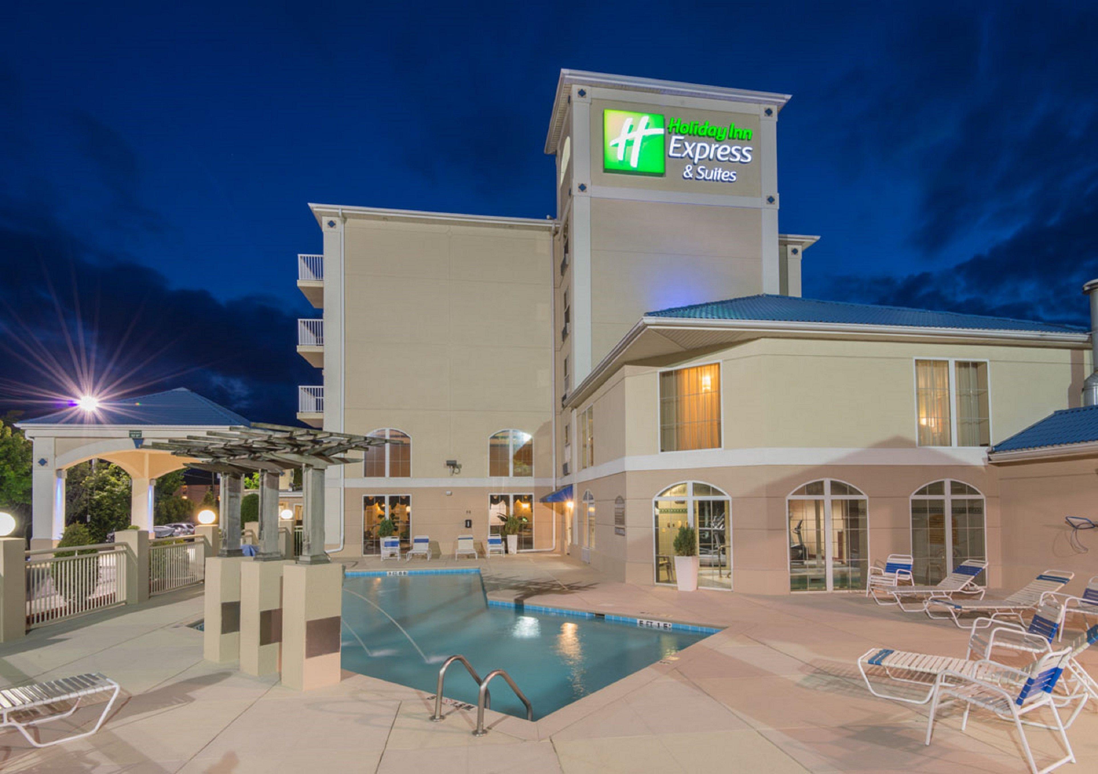 Holiday Inn Express & Suites Asheville Sw - Outlet Ctr Area By Ihg Exterior photo