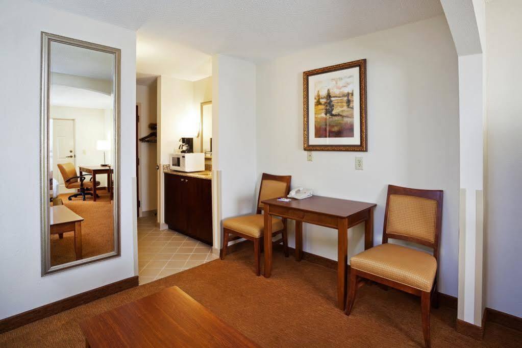 Holiday Inn Express & Suites Asheville Sw - Outlet Ctr Area By Ihg Exterior photo